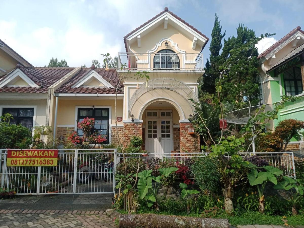 Villa Kota Bunga Cipanas 3 Kamar Baru Renovasi Full Wifi Cikundul Екстер'єр фото
